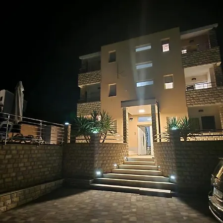 Apartment In Croatia Near The Coast *