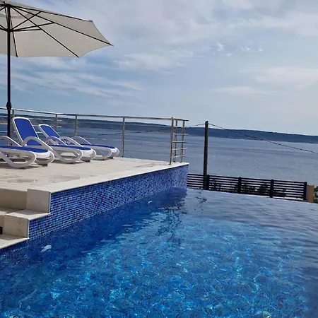 In Croatia Near The Coast Apartment *