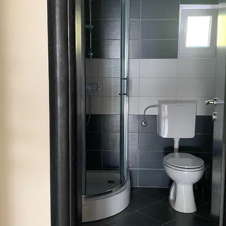 In Croatia Near The Coast Apartment Starigrad Paklenica